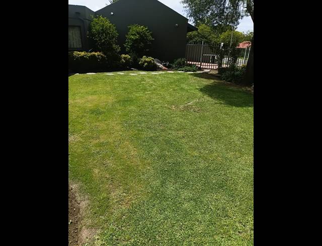 5 BEDROOM HOUSE FOR SALE IN SECUNDA CENTRAL
